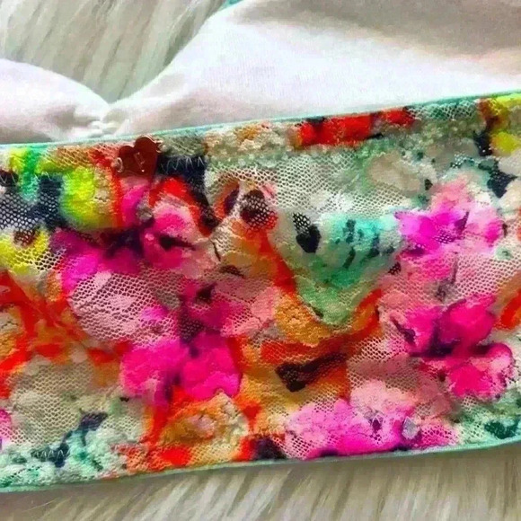 Victoria's Secret PINK Lace Floral Bandeau Bra Medium - Picture 4 of 4